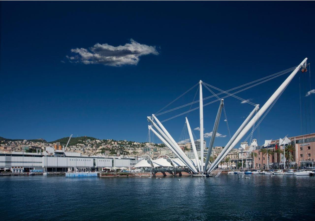 La Superba - Parcheggio Gratis Nel Cuore Di Genova Luaran gambar